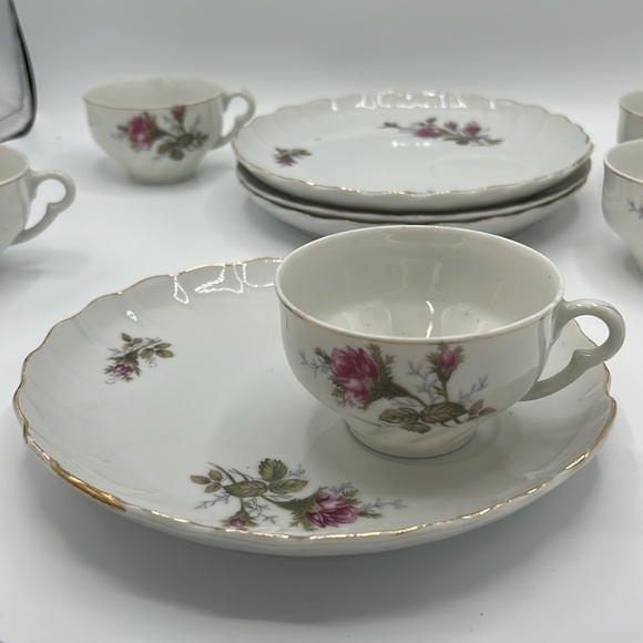 UCAGCO ROSE VINTAGE CHINA TEA PARTY SET - Picture 4 of 10